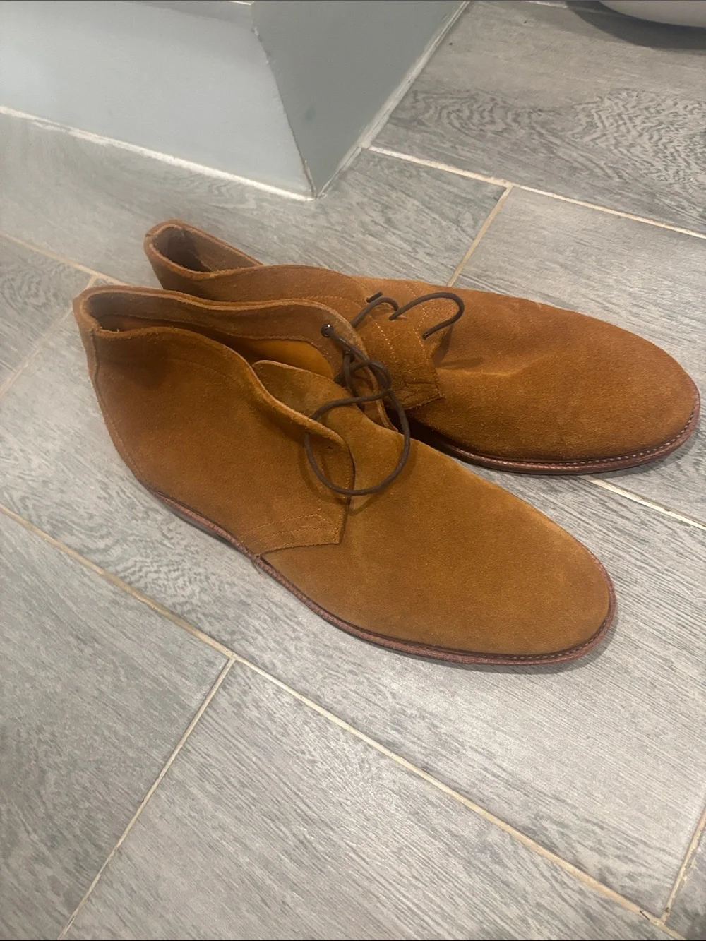 Meermin Tan Suede Chukka Boots
